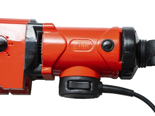 VOLL INDUSTRIAL VDM 33