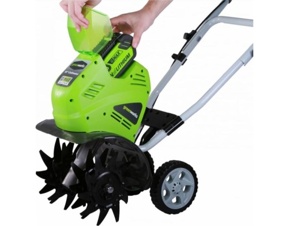 40V Greenworks G40TLK4